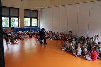 spotkanie policjantki z dziećmi w Przedszkolu nr 3 w Skierniewicach