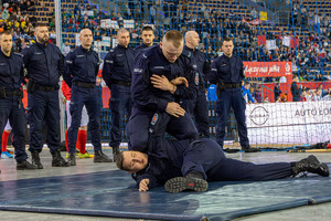 Pokaz technik i taktyk interwencji.