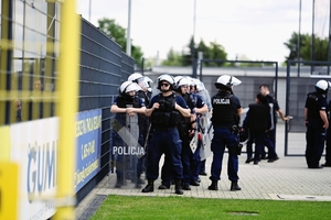 Policjanci podczas działań.