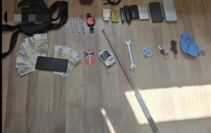 Przedmioty znalezione przy mężczyźnie.