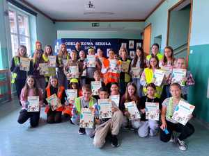 Zdjęcie grupowe z laureatami konkursu.