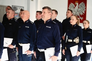 Funkcjonariusze, którzy otrzymali wyróżnienia.