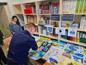 Komisja konkursowa podczas wybierania prac.