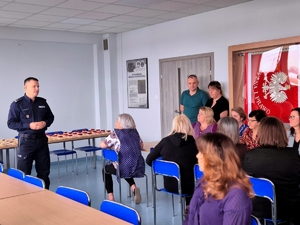 I Zastępca Komendanta Miejskiego Policji w Skierniewicach podczas przemówienia.