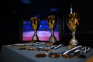 Puchary dla uczestników.