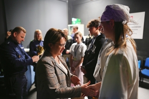 Wręczenie nagród uczniom.