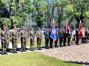 Policjanci podczas uroczystości.