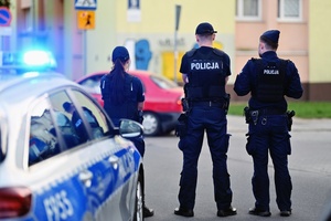 Policjanci biorący udział w zabezpieczeniu.