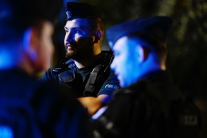 Policjanci biorący udział w zabezpieczeniu.