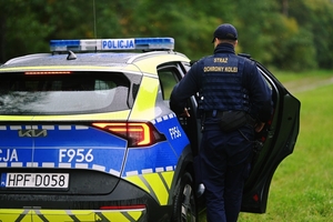 Policjanci wraz ze Strażą Ochrony Kolei.