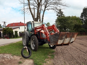 Ciągnik, który brał udział w kolizji.