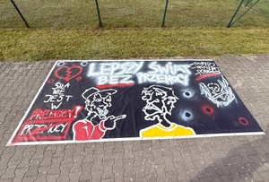 Plakat jednej ze szkół.