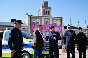 Przekazanie radiowozu.