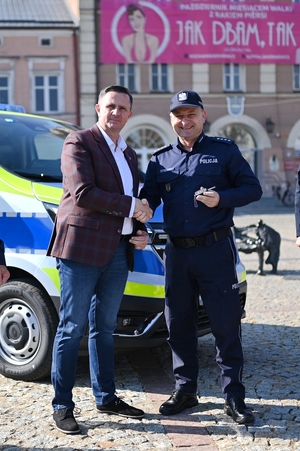 Przekazanie radiowozu.