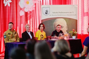 Prowadzący podczas spotkania.